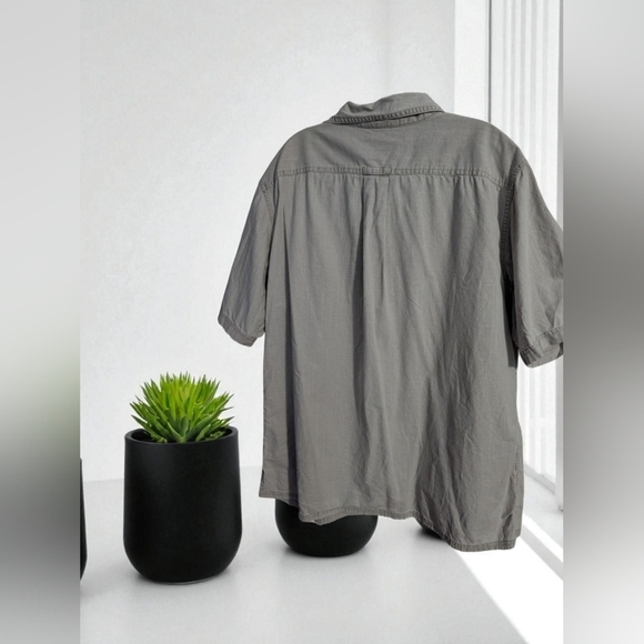 Croft & Barrow Men's Gray Casual Button Down Shirt Size Large (EUC) - Picture 7 of 11